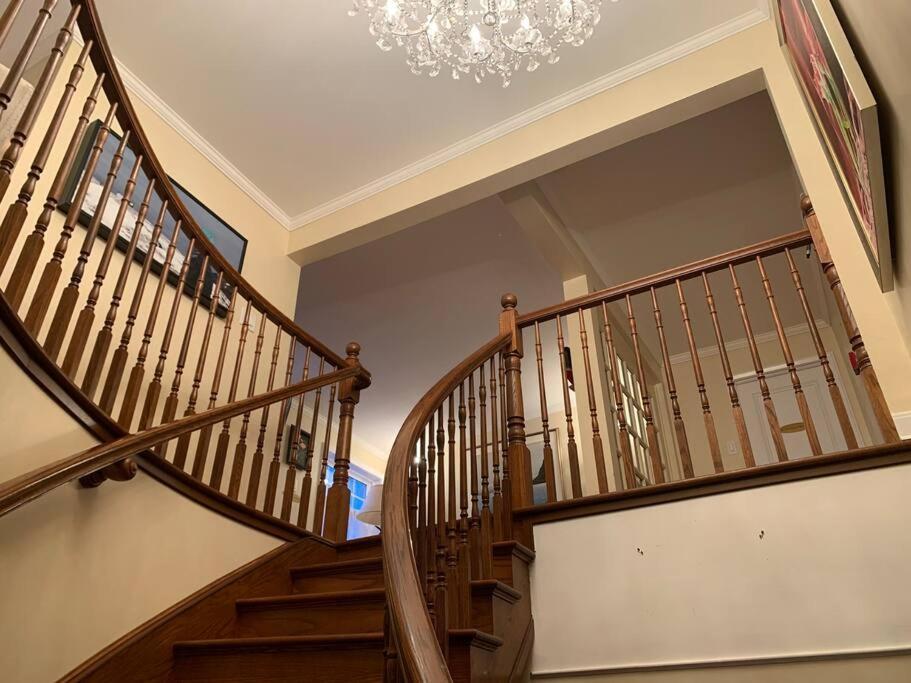 Monroe House Executive Guest Suites St. John's Kültér fotó