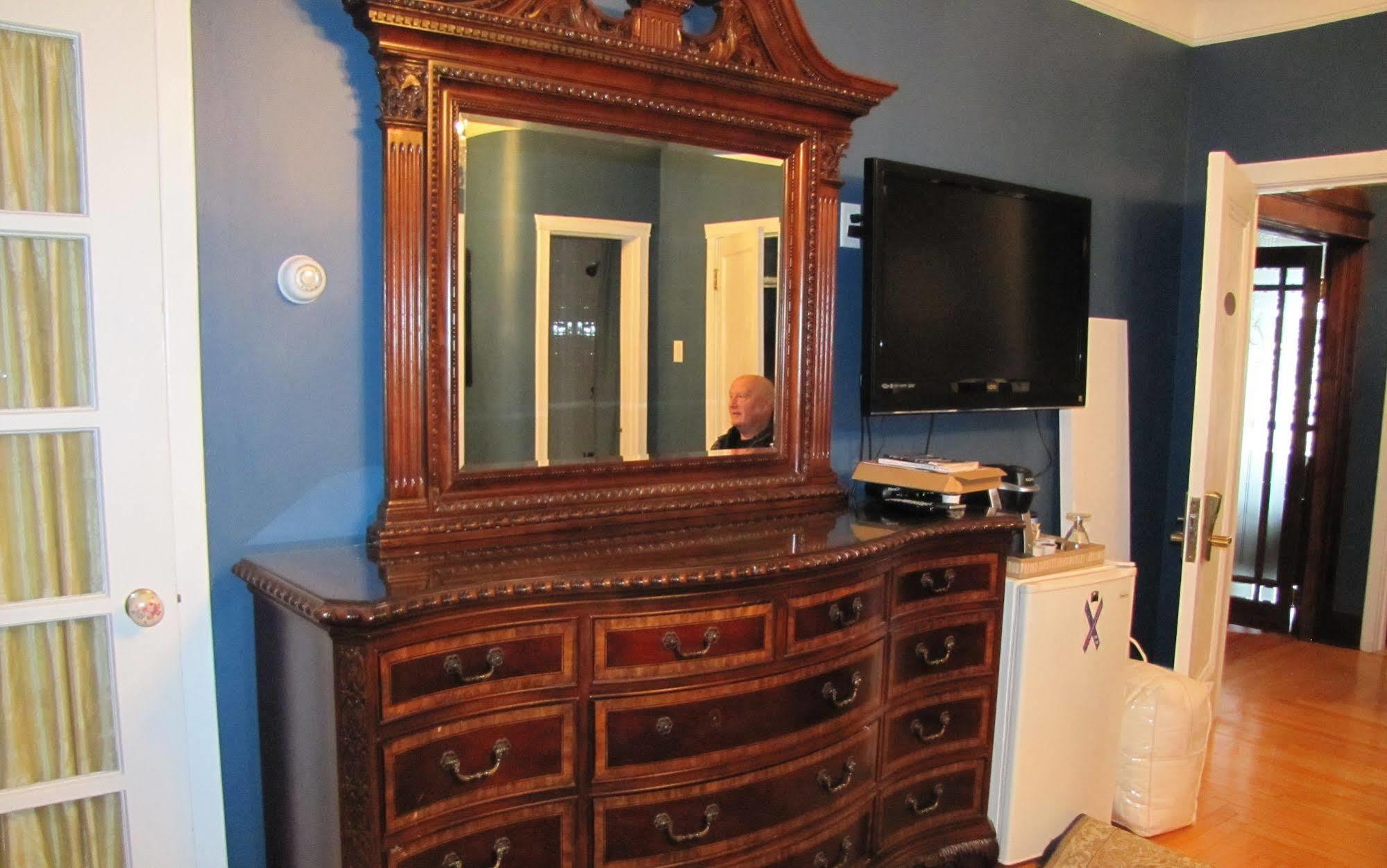 Monroe House Executive Guest Suites St. John's Kültér fotó